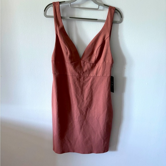 Lulu’s Fashionably On Time Bodycon Dress Size M NWT - Picture 2 of 5